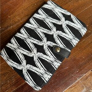 Thirty One Clutch + Strap